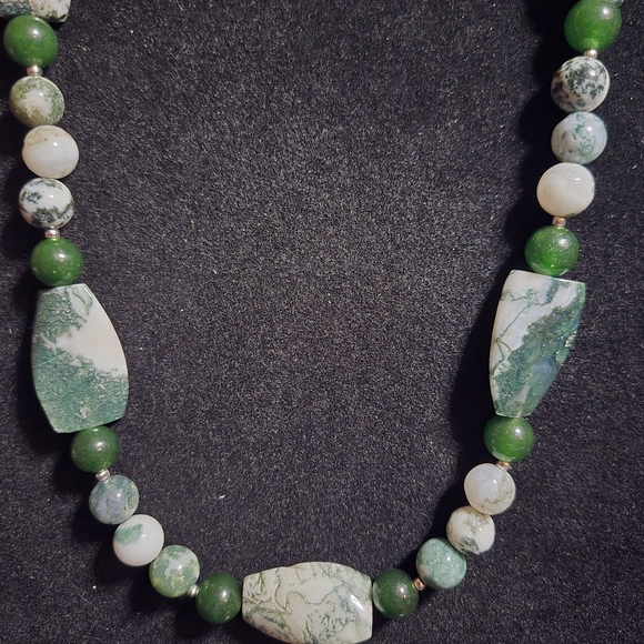 Artisan Green and White Tree Agate Necklace And Earring Set With Green Nephrite - Picture 4 of 5